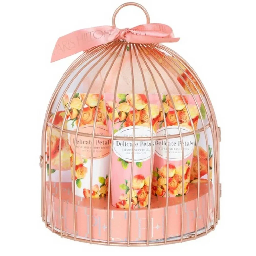 Paris Hilton 4 Piece Relax & Unwind Bath Essential Kit Delicate Petals - Picture 1 of 6